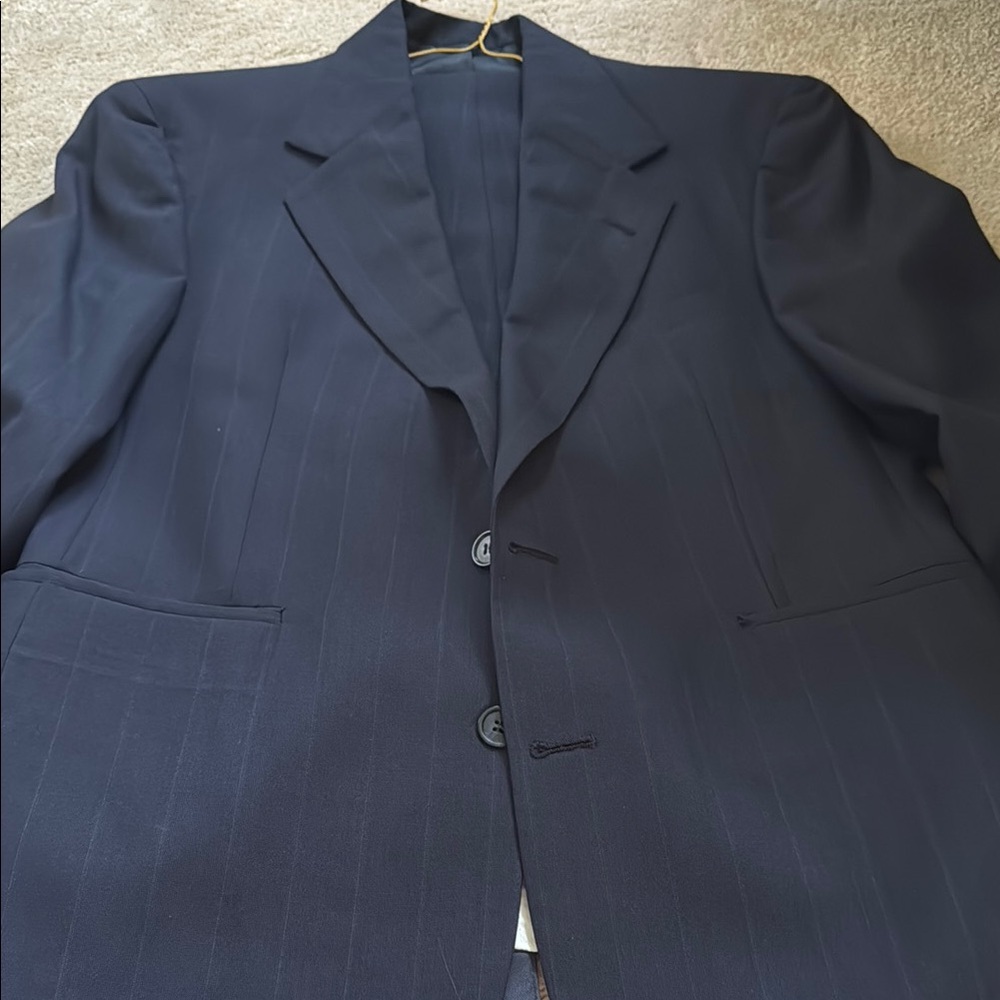 Mark shale suit